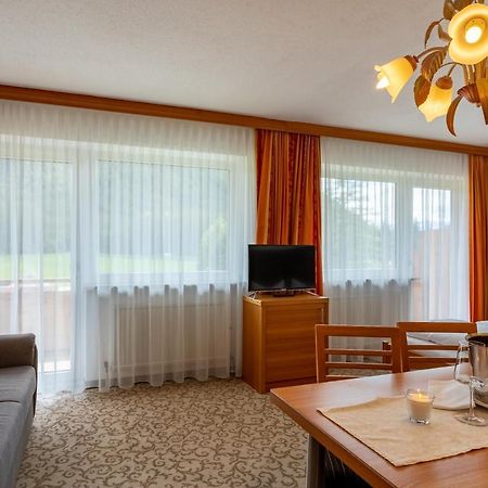 Kinderhotel Laerchenhof Obsteig Kültér fotó